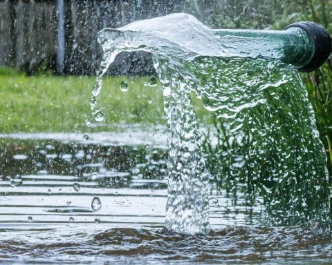 <i>Water Woes: A Wake-Up Call for Devon and Cornwall Residents</i> <i>Water Woes: A Wake-Up Call for Devon and Cornwall Residents</i>